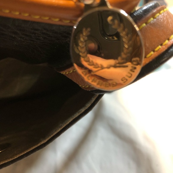 Alfred Sung Retro Style Shoulder Bag - Picture 11 of 15